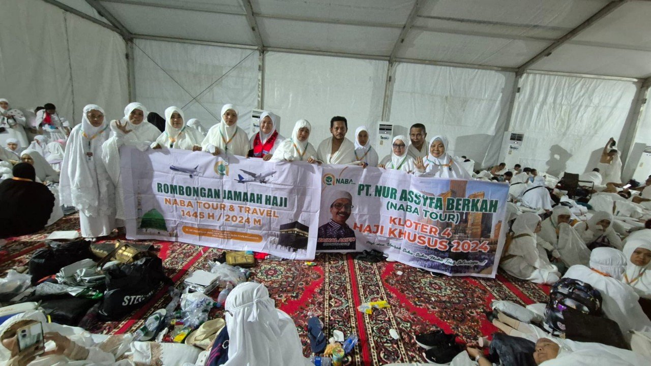 JAMAAH HAJI 2024 NABA TOUR BA'DA WUKUF DI DALAM TENDA ARAFAH